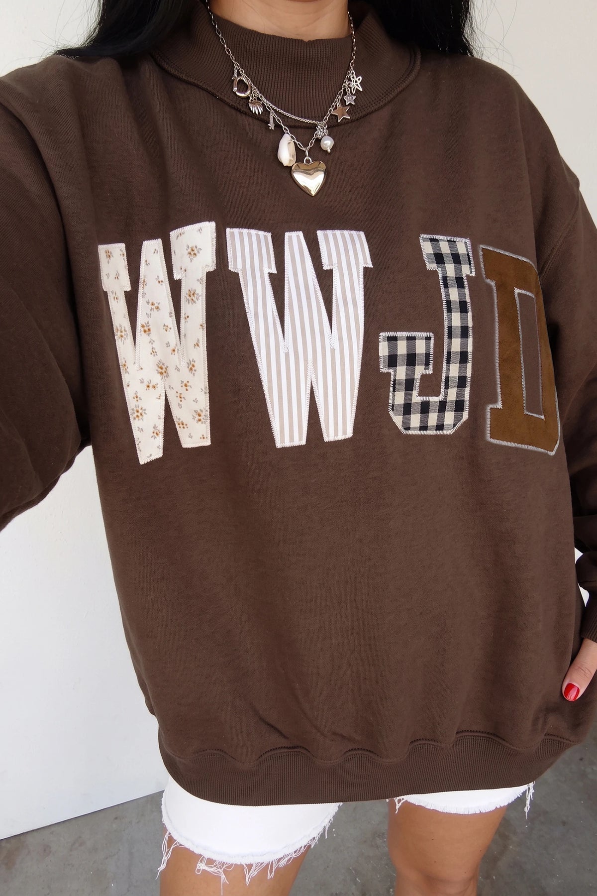 WWJD Mocknecks